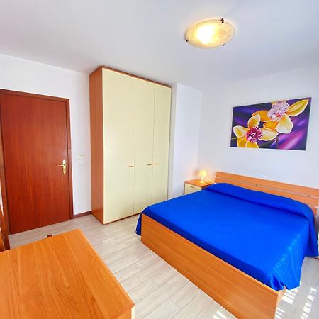 Apartment Blu Residence Lignano Sabbiadoro Exterior photo