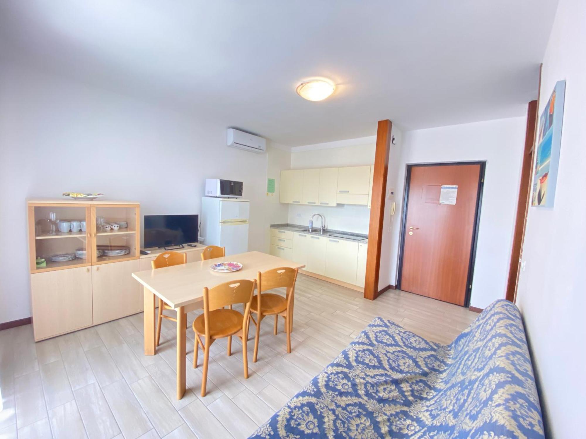 Apartment Blu Residence Lignano Sabbiadoro Exterior photo